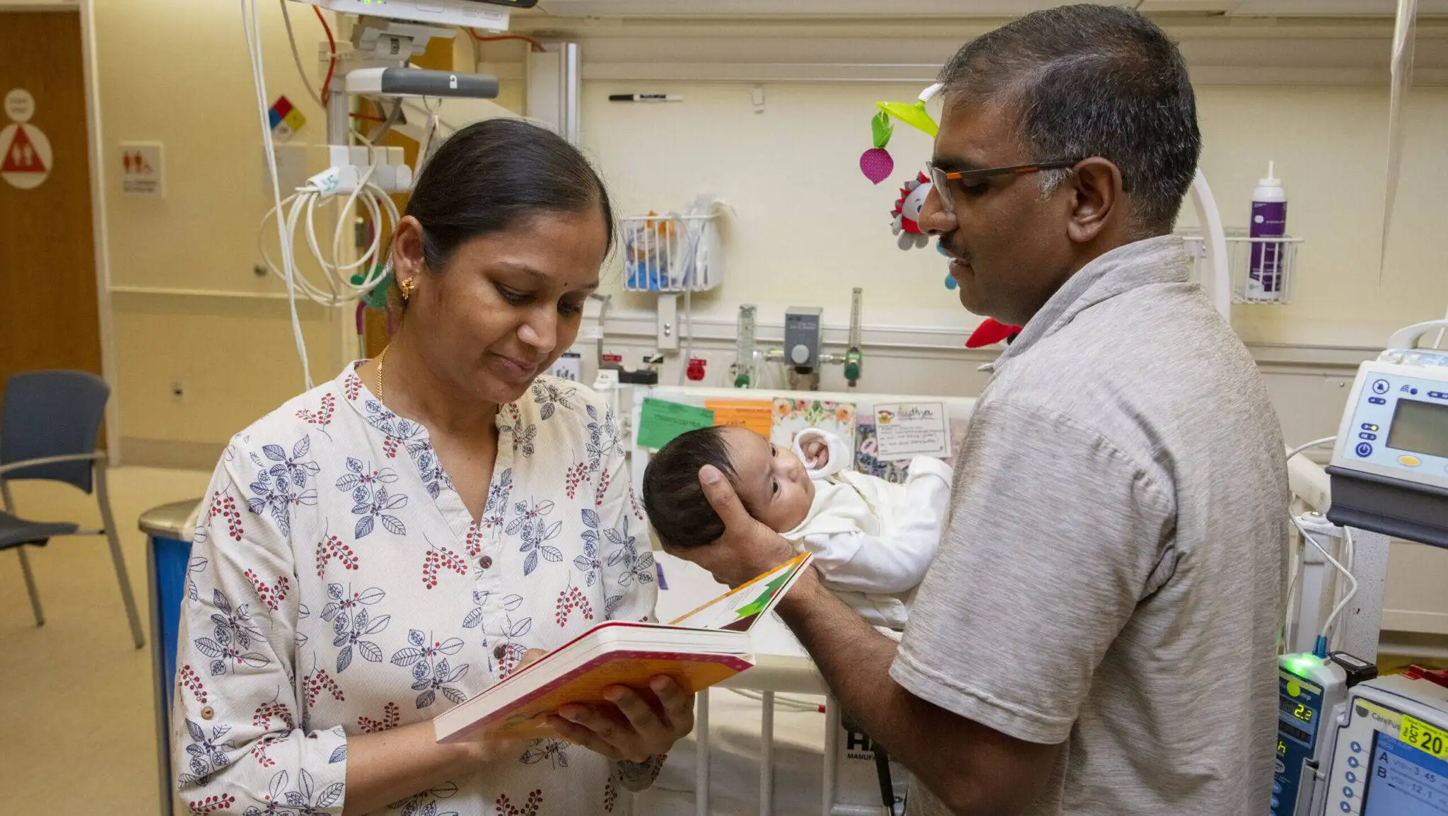 What Should I Know About NICU Etiquette: A Parent’s Guide to Navigating the Neonatal Intensive Care Unit 49 NICU rounds