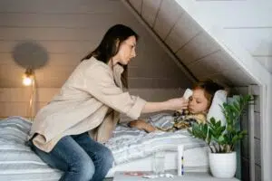 Child High Fever: What Parents Should Do First 1 high fever