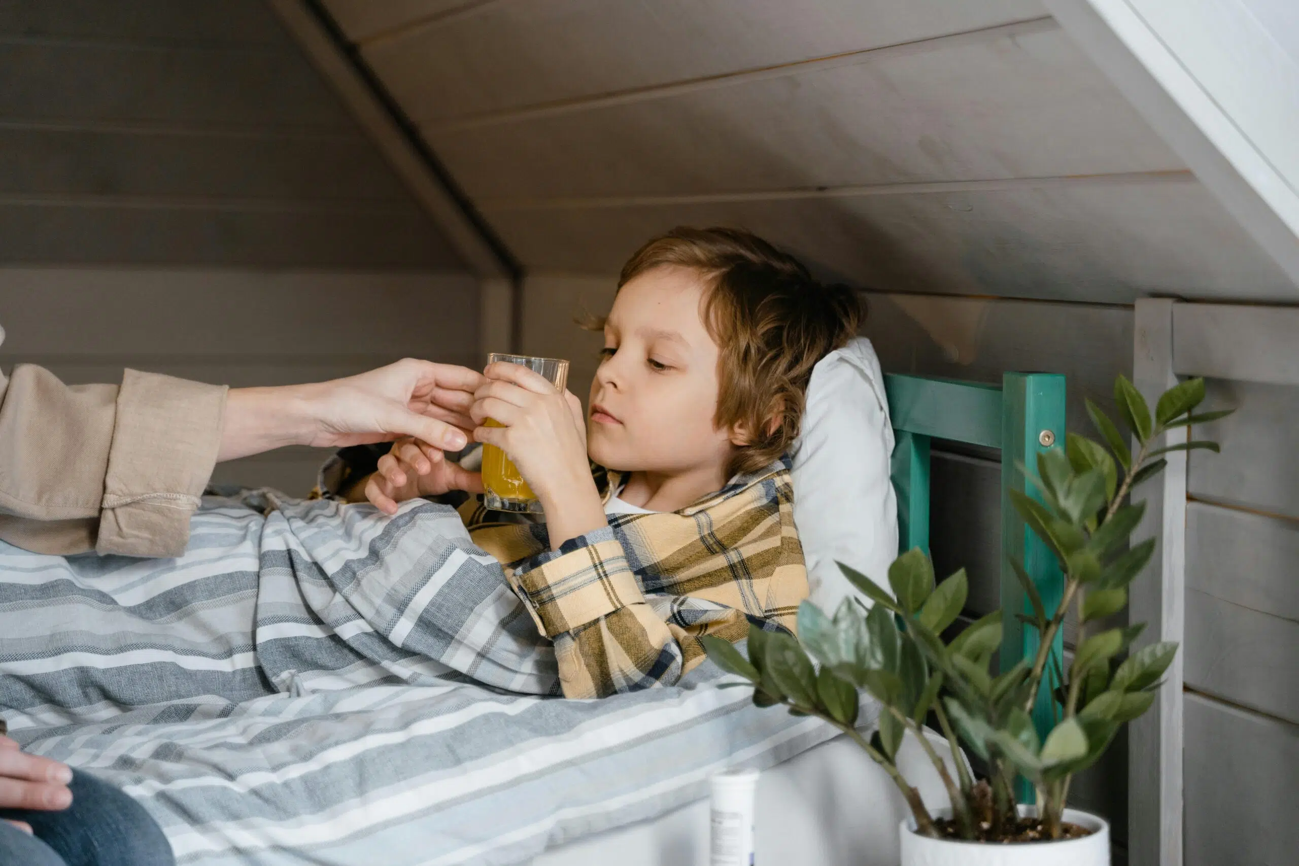 Hydration Plays Such a Big Role in Fever Recovery: 5 Crucial Reasons 5 sick child